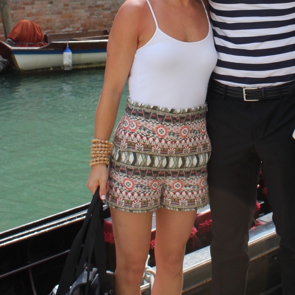Zara Woven Shorts | XS